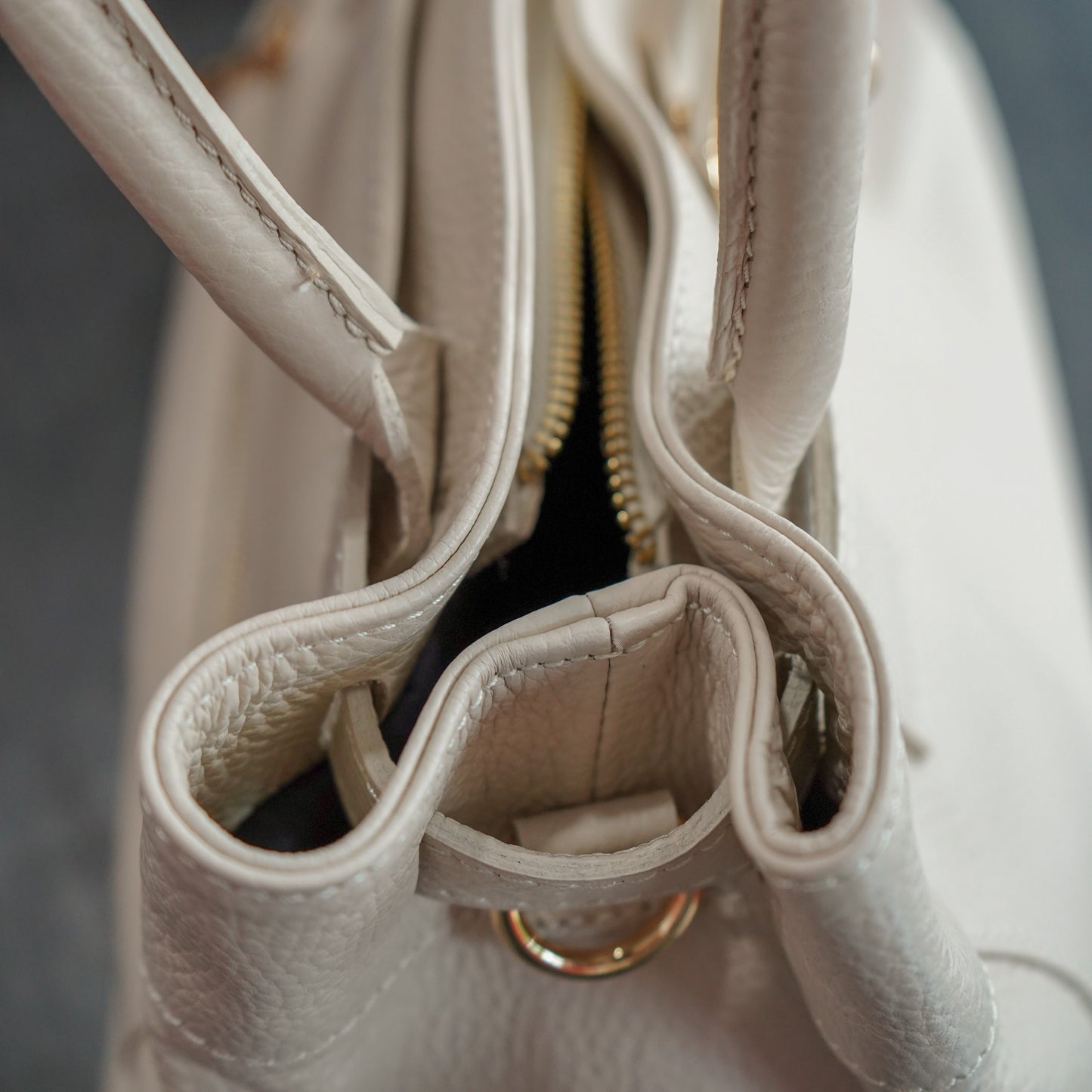 Sac Letty M – Cuir Latte | Édition Limitée